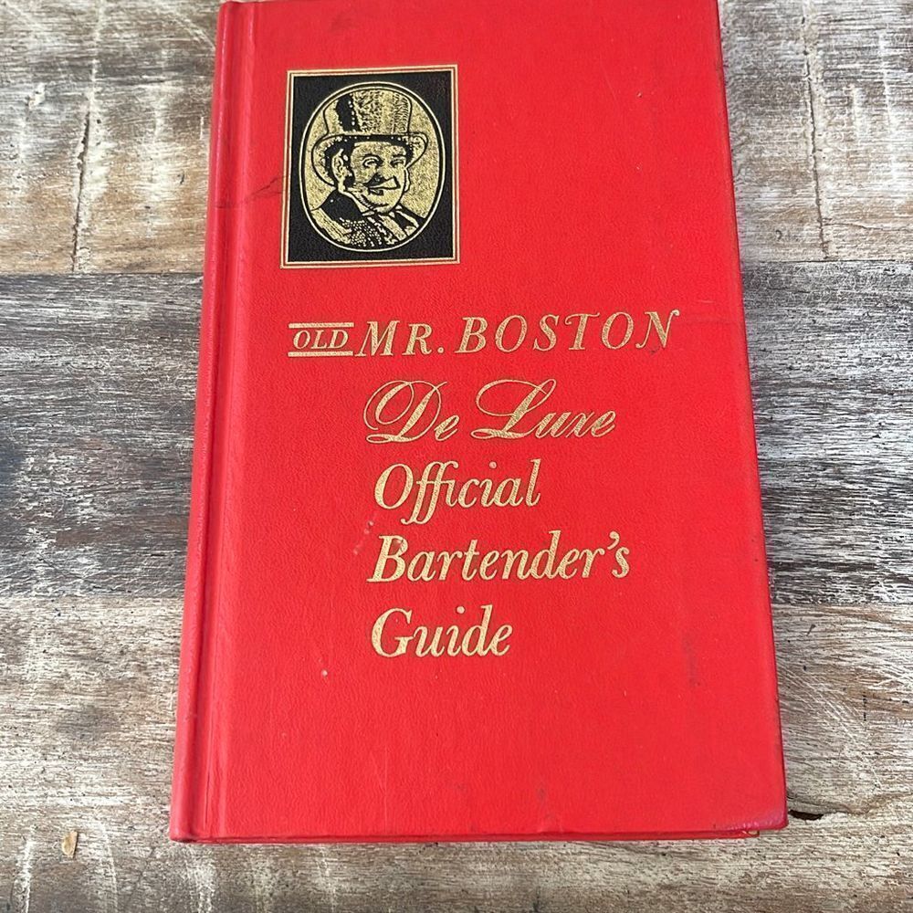 Old Mr.Boston Deluxe Official Bartenders Guide